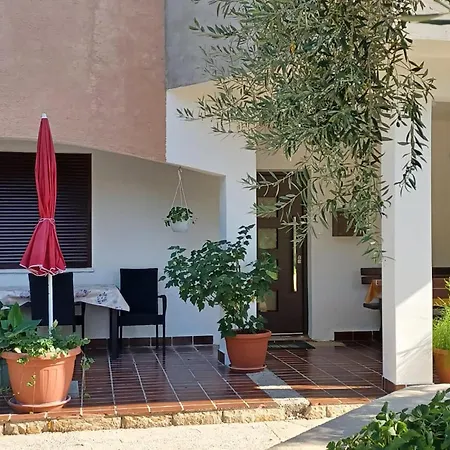 Apartman Stunning In With Wifi Palit